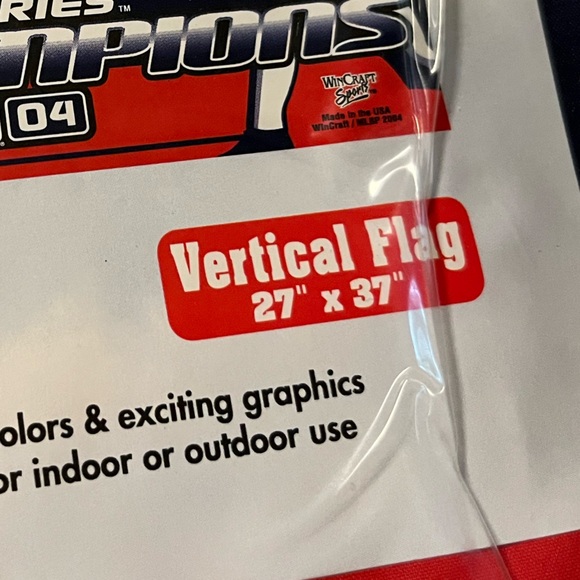 NWT Boston Red Sox 2004 World Series Champions Indoor/Outdoor Vertical Flag - Picture 2 of 5